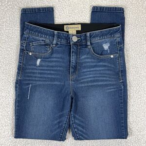 Democracy Jeans Women’s Size 6 (Actual 28x29)‎ Blue Mid Rise Skinny Distressed